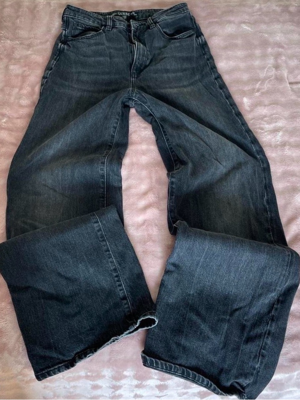 Guess Women’s Straight Leg Jeans in Dark Wash
